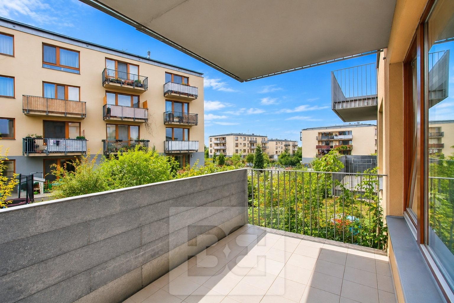 Prodej bytu 2+kk s balkonem, garážovým stáním a sklepem | Zličínský Dvůr, Praha 5