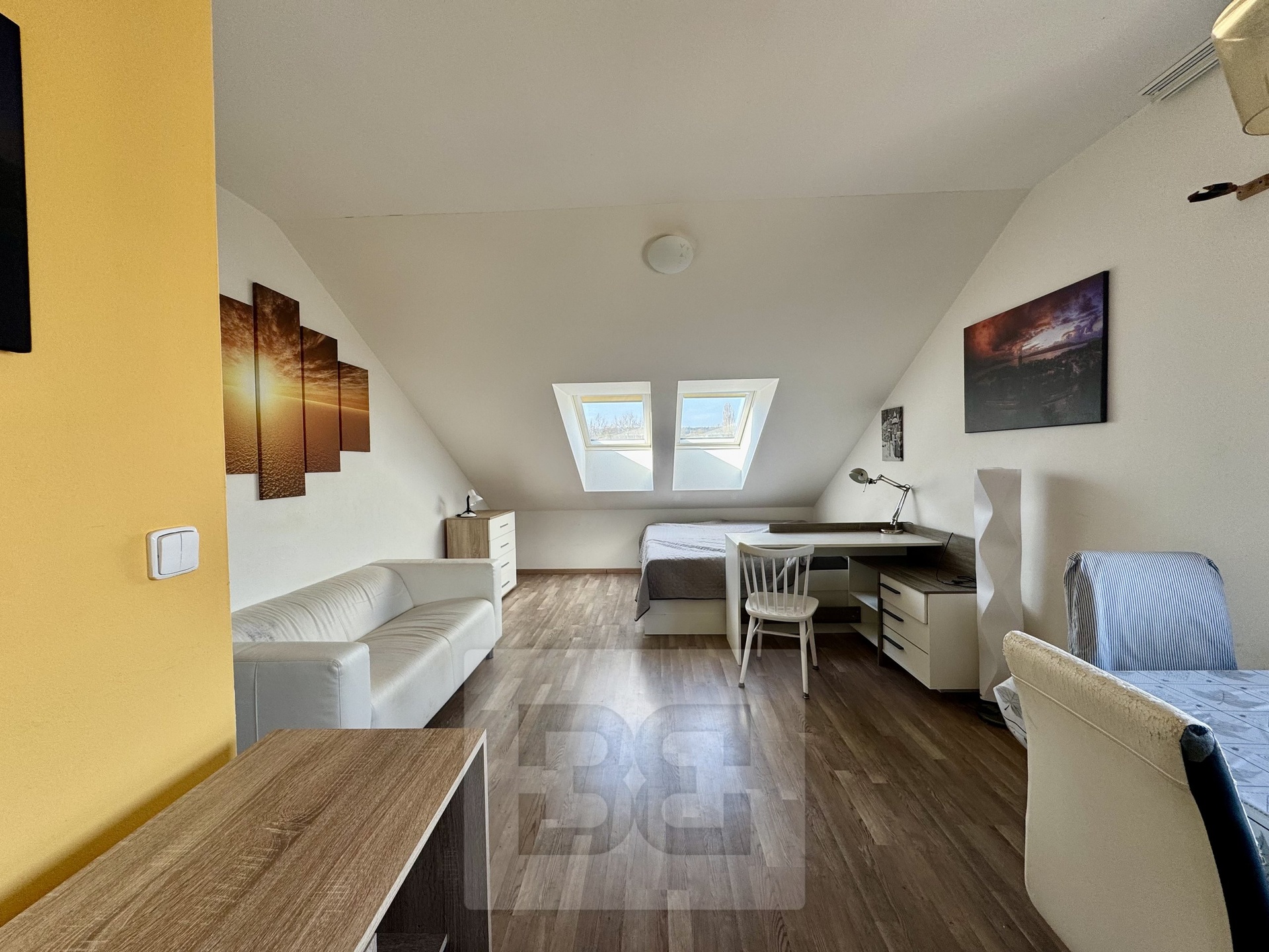 Rent flats 1+KT, 38 m² - Brno - Žebětín