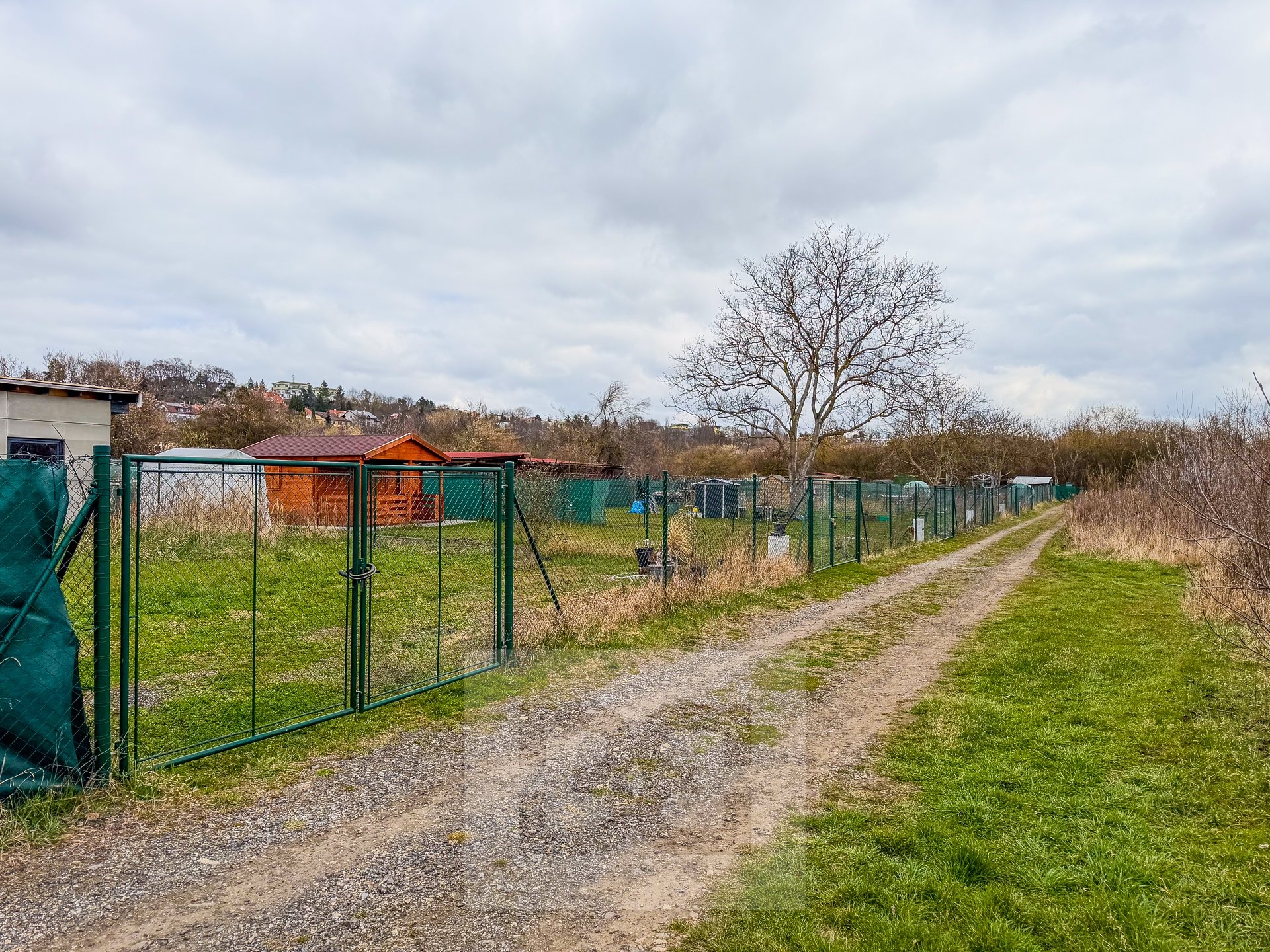 Rent land Garden 270 m², Praha