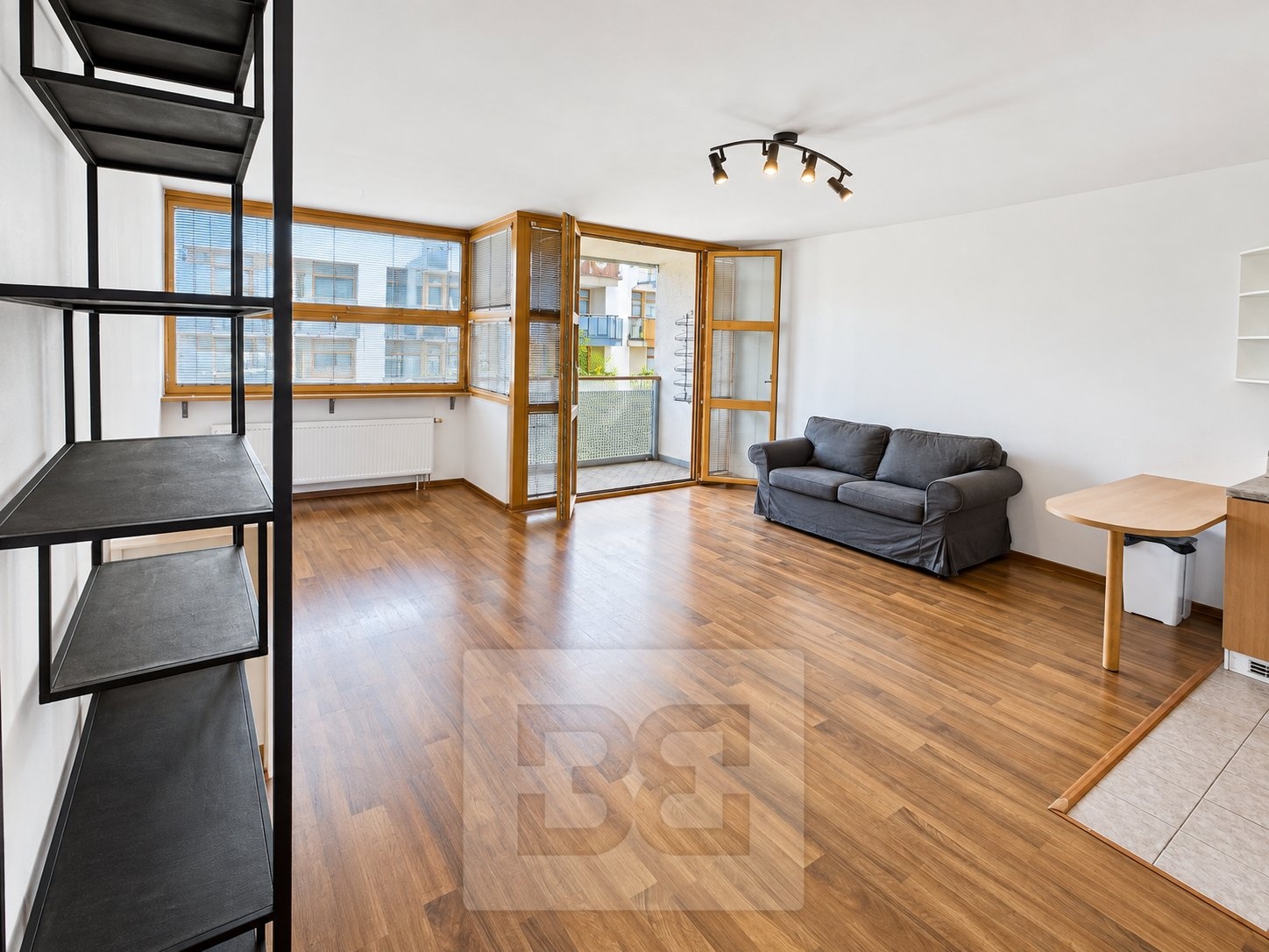 Rent flats 1+KT 43 m², Praha - Smíchov