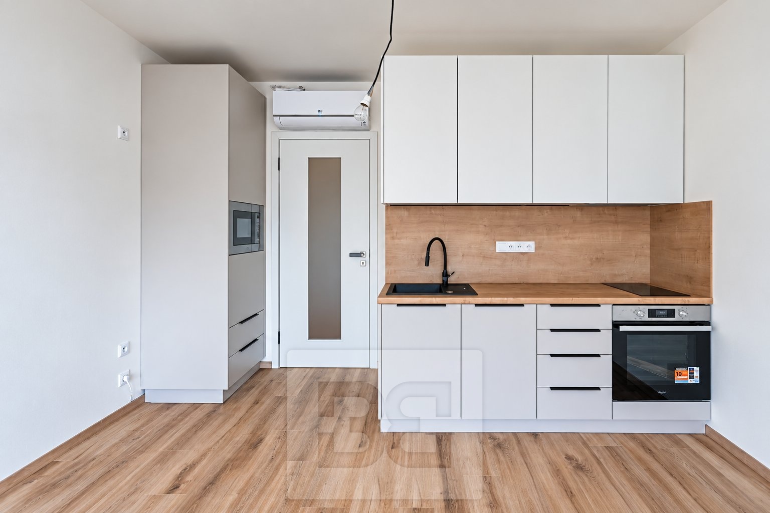Rent flats 1+KT 32 m², Praha - Hloubětín