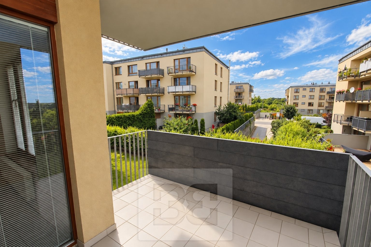 Prodej bytu 3+kk s balkonem, garážovým stáním a sklepem | Zličínský Dvůr, Praha 5