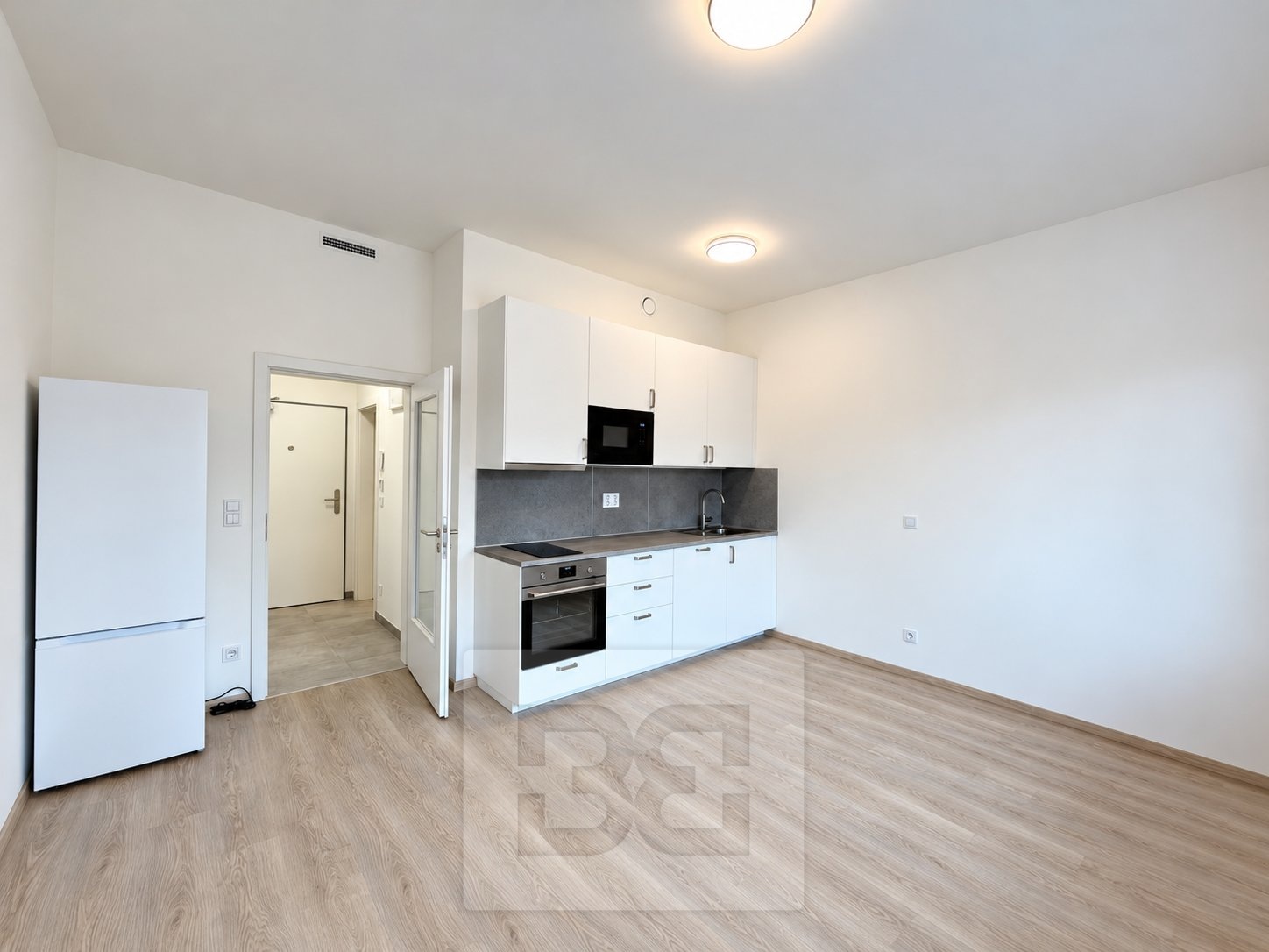 Rent flats 1+KT 27 m², Praha - Hostivař