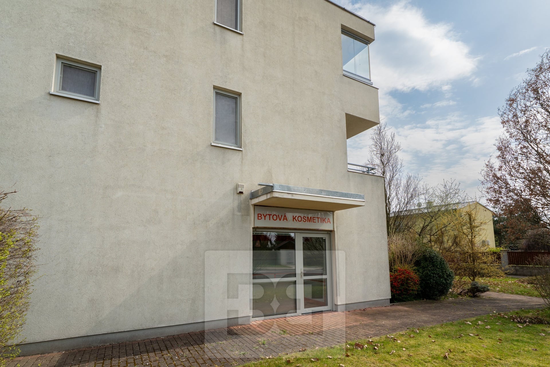 Rent commercial Commercial premises 35 m², Praha - Kolovraty