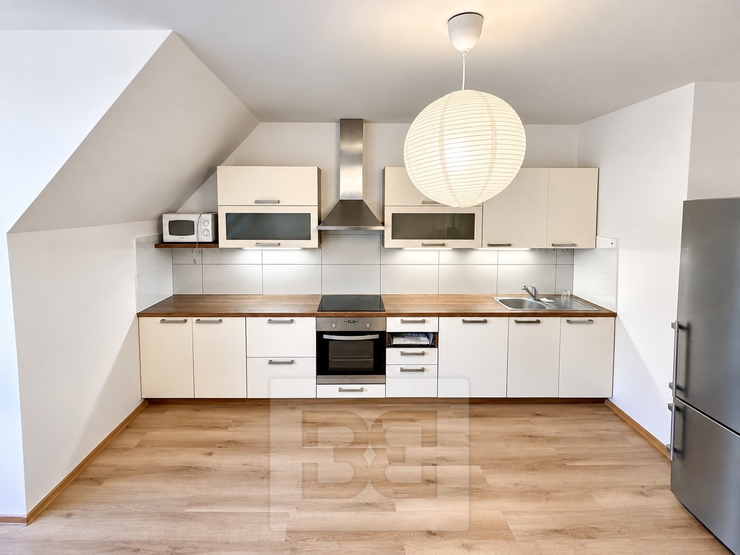 Pronájem bytu 4+kk 99 m², Praha - Vokovice