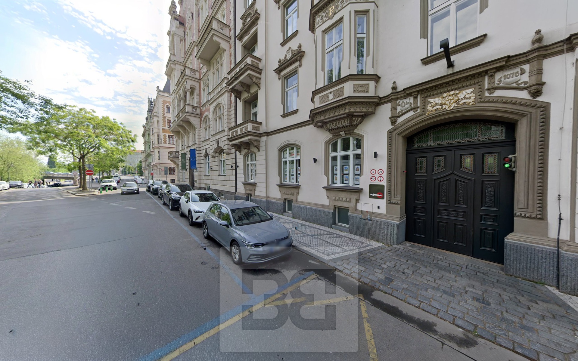 Parking space in project River Gate in Prague 5 - street Janackovo nabrezi