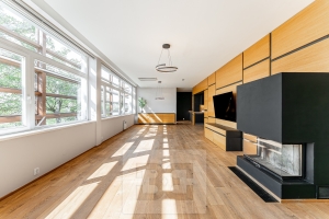 Sale flats 6 and more 230 m², Praha - Břevnov