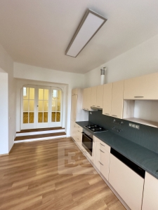 Pronájem bytu 3+kk, 74 m² s garáží a terasou - Praha - Smíchov