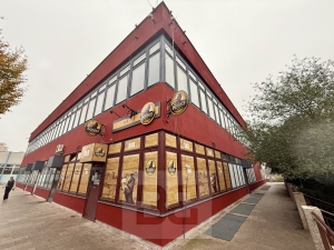 Commercial premises in the building in the centre of Neratovice, Mládežnická street