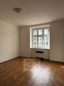 Zrekonstruovaný, slunný byt 2+1 52 m², Praha - Holešovice