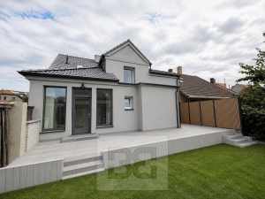 Family house for rent170 m² 6+1, Praha - Kobylisy