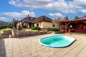 5BED family house in the village of Křižatky, just a few minutes from Beroun