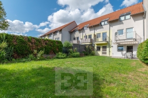 Pronájem bytu 4+1 131 m², Zahrada 185m², parkovací místo, Chýně
