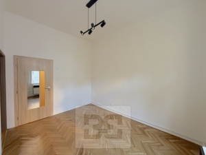 Apartment for rent 2+1 38 m², Praha - Žižkov