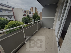 Flat for rent 1+KK 31 m², Praha - Letňany, parking included