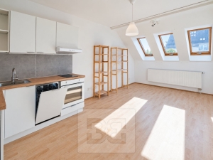 Prodej bytu 1+kk 30 m², Praha - Kbely