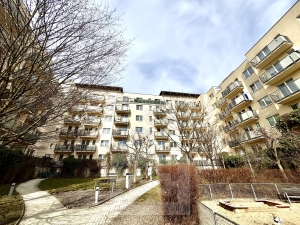 Sale of studio apartment with the balcony in the project "Slunecny Vrsek" in Prague 15, street Bratislavska