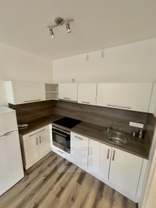 Pronájem bytu 2+kk, 41 m² - Kladno - Kročehlavy