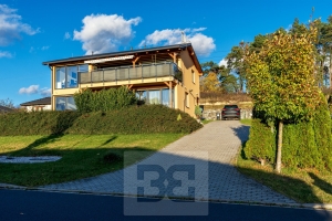 Prodej patrového rodinného domu se zaradou v Třemošné, 1270m²