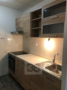 Pronájem byty 2+kk, 45 m² - Praha - Střížkov