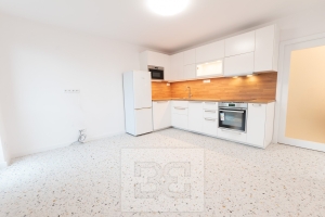Rent flats 2+KT 39 m², Praha - Dejvice