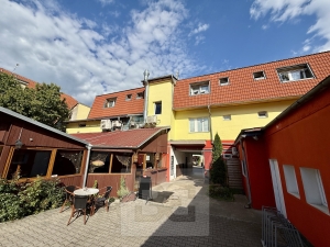 Commercial house in Prague 9 - Vinoř