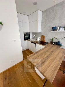 Pronájem bytu 2+kk, 37 m² - Praha - Vinohrady