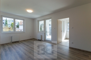 Pronájem bytu 2+kk 56 m² s balkonem v rekonstruované vile.