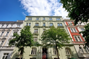 Luxuriously finished 2BED apartment in Prague 2 - Vinohrady, Chodská street. Orientation is east / west